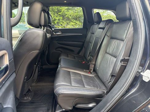 Used 2016 Jeep Grand Cherokee Limited AWD/4WD image 23