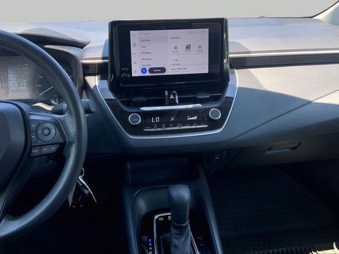 Used 2024 Toyota Corolla LE FWD image 6