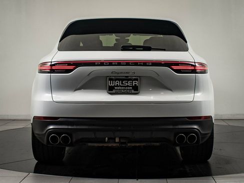Used 2019 Porsche Cayenne S image 7