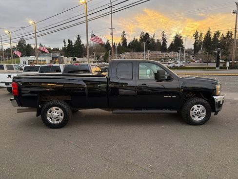 Used 2011 Chevrolet Silverado 2500 LT w/ Interior Plus Package image 8