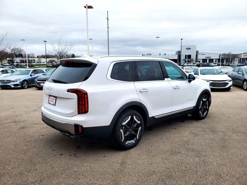 Used 2025 Kia Telluride S image 5