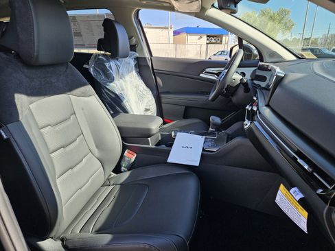 New 2026 Kia Sportage SX image 12