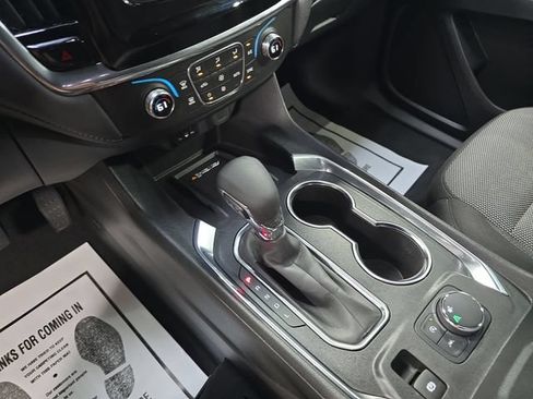 Used 2023 Chevrolet Traverse LT w/ LPO, Floor Liner Package FWD image 27