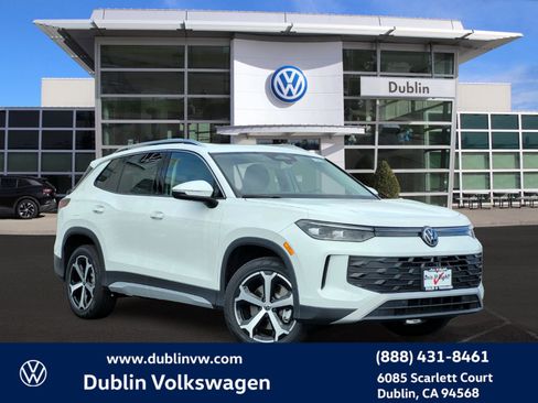 New 2026 Volkswagen Tiguan SE image 1