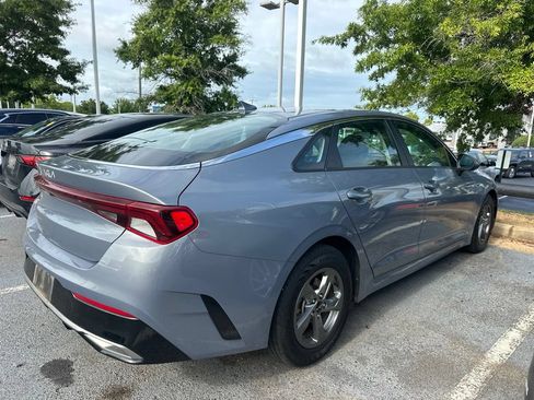 Used 2022 Kia K5 LXS FWD image 2