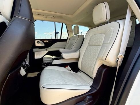 Used 2021 Lincoln Aviator Black Label AWD/4WD image 8