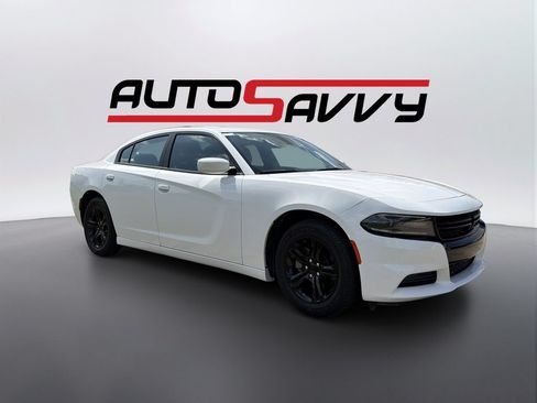 Used 2022 Dodge Charger SXT w/ Leather Interior Group RWD image 3