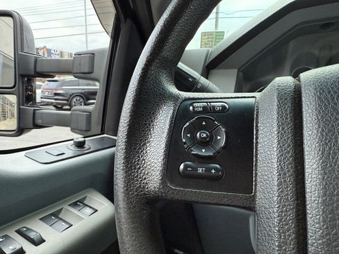 Used 2016 Ford F250 XLT w/ XLT Premium Package image 18
