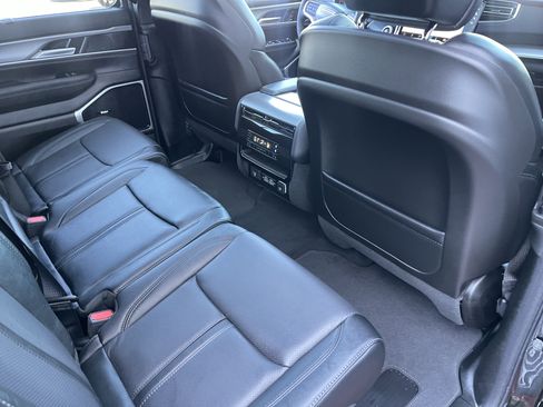 New 2026 Jeep Grand Cherokee Limited AWD/4WD image 27