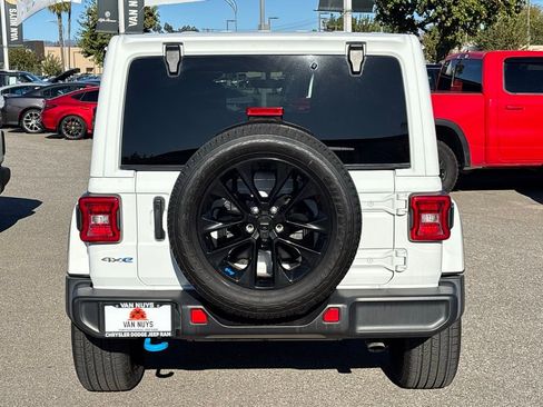 Used 2022 Jeep Wrangler Unlimited Sahara image 5