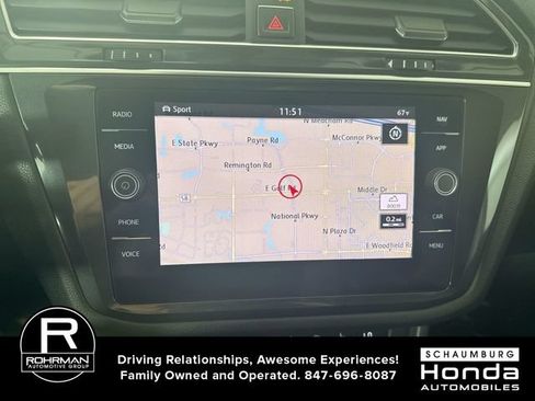 Used 2018 Volkswagen Tiguan SEL AWD/4WD image 6