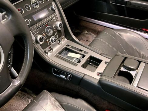 Used 2013 Aston Martin DB9 Volante RWD image 16