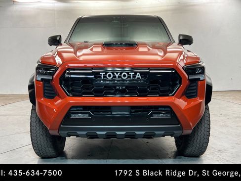 Used 2024 Toyota Tacoma TRD Pro AWD/4WD image 8