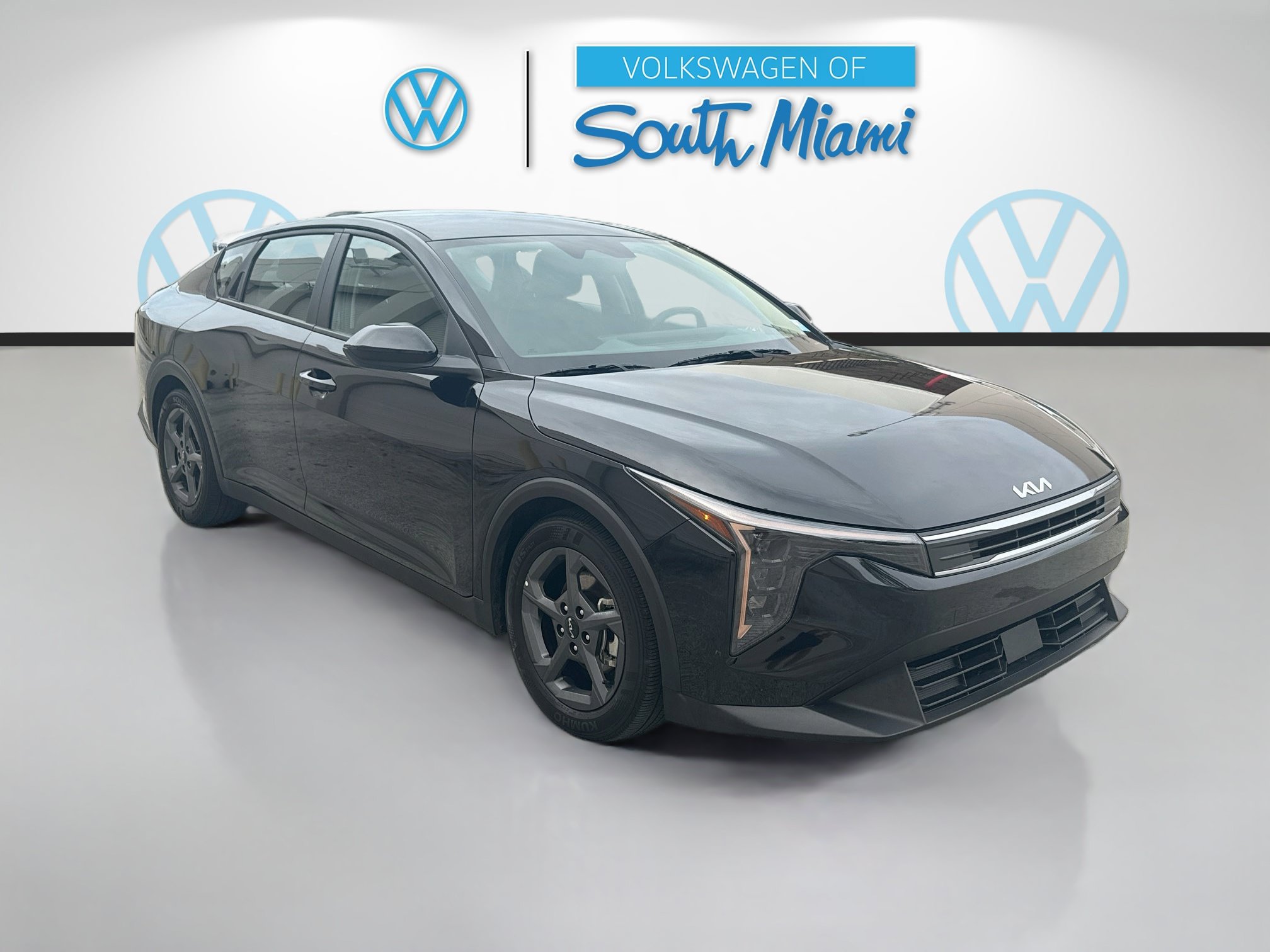 Used 2025 Kia K4 FWD image 1
