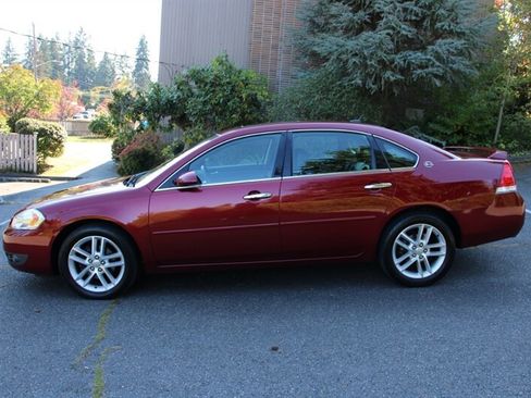 Used 2008 Chevrolet Impala LTZ image 13