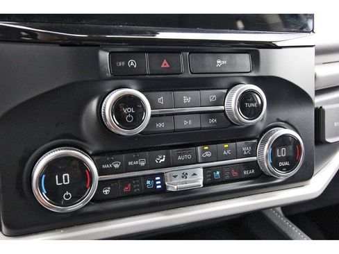 Used 2024 Ford Expedition Max XLT RWD image 24