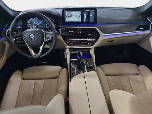 Used 2023 BMW 530i w/ Convenience Package RWD image 12