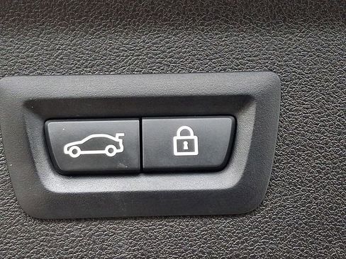 Used 2018 BMW X3 xDrive30i w/ Premium Package AWD/4WD image 28