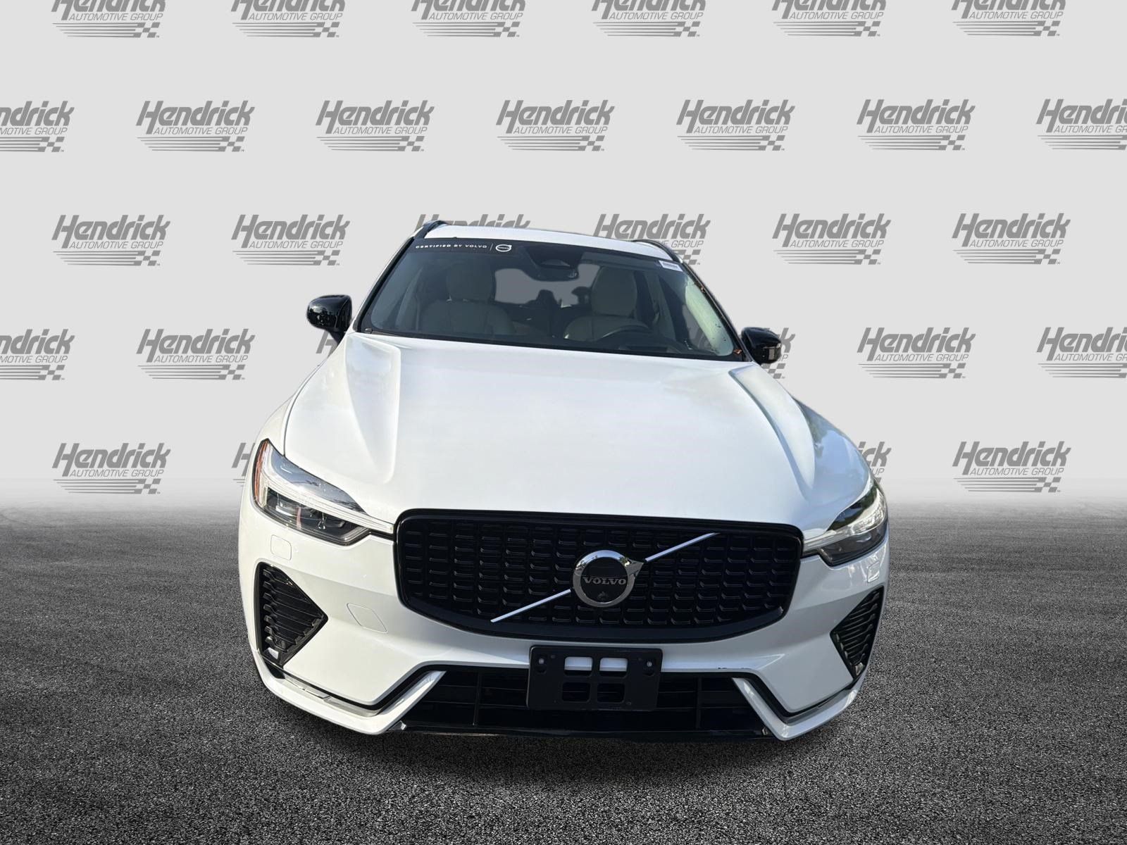 Used 2023 Volvo XC60 B6 Ultimate w/ Protection Package Premier AWD/4WD image 3