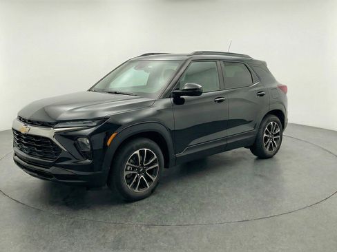 Used 2025 Chevrolet TrailBlazer LT w/ Driver Confidence Package AWD/4WD image 3