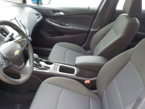 Used 2018 Chevrolet Cruze LT image 12
