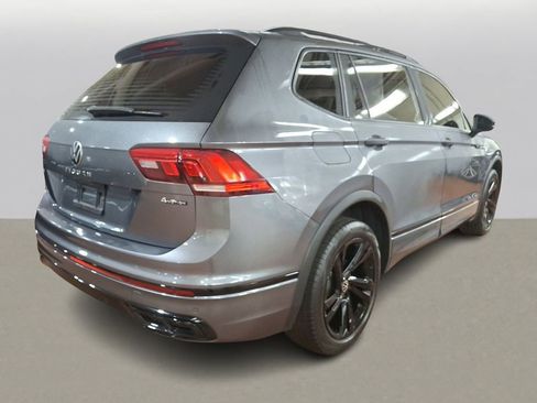 Used 2023 Volkswagen Tiguan SE R-Line image 4