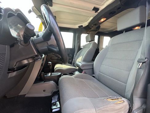 Used 2007 Jeep Wrangler Unlimited Sahara image 10