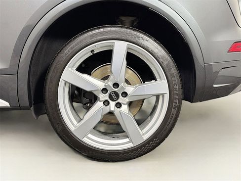 Used 2022 Audi SQ5 Premium image 33