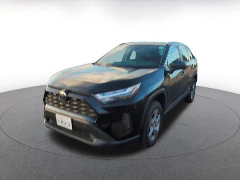 Used 2025 Toyota RAV4 LE image 3