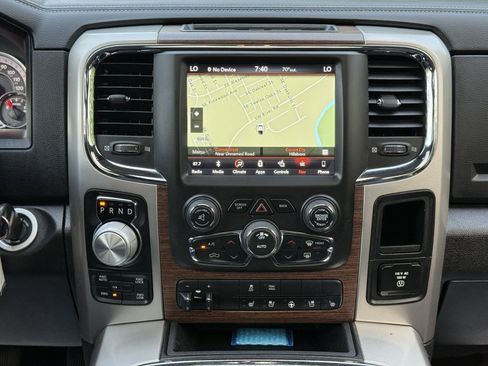 Used 2019 RAM 1500 Laramie AWD/4WD image 31