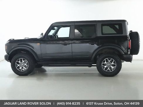 Used 2025 Ford Bronco Badlands AWD/4WD image 4