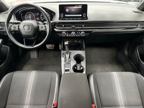 Used 2023 Honda Civic Sport image 17