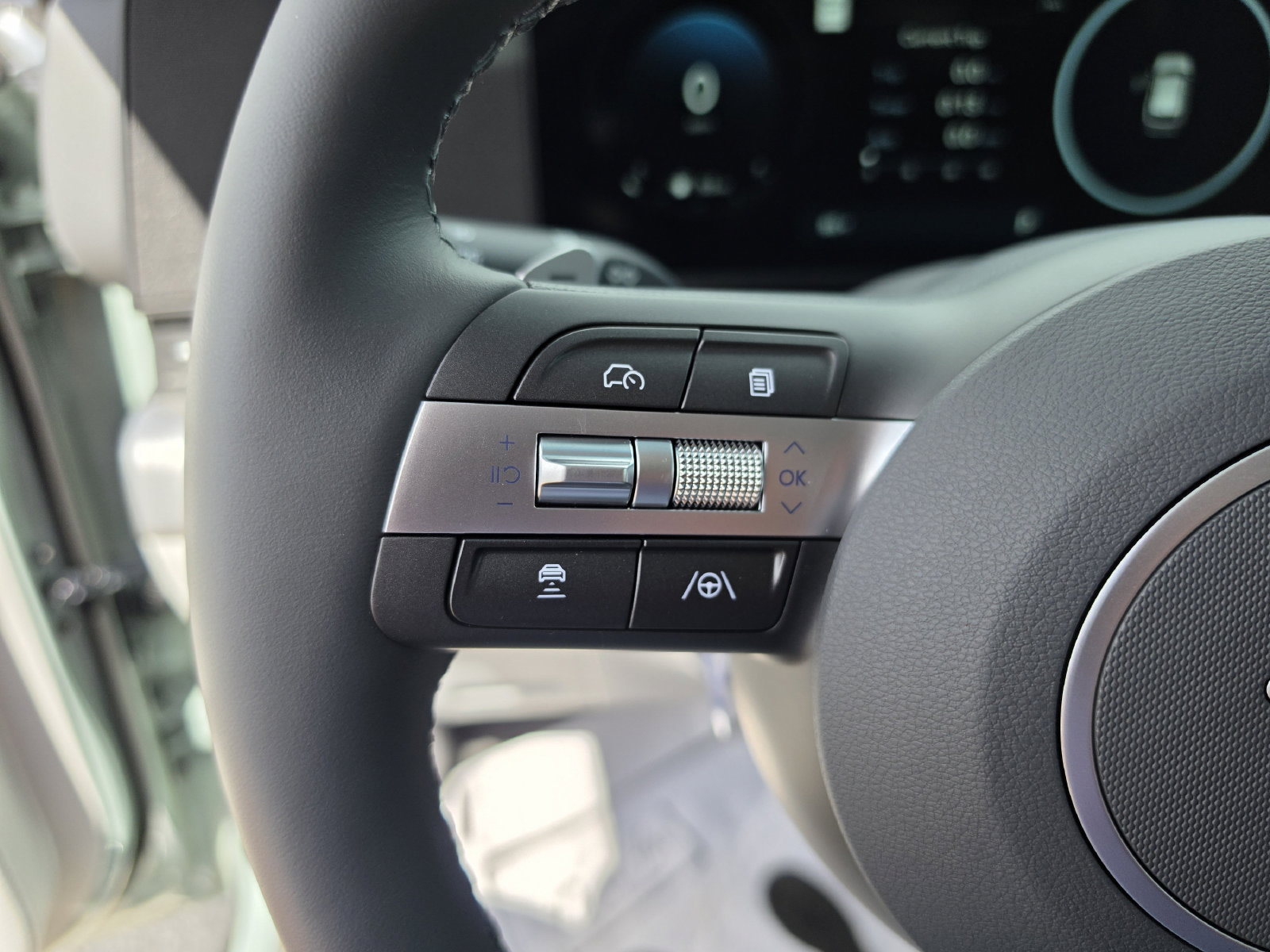 New 2027 Hyundai Kona Limited FWD image 30
