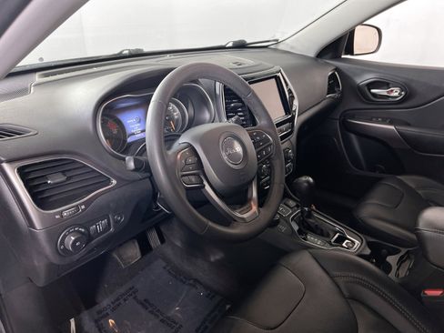 Used 2022 Jeep Cherokee Limited image 9