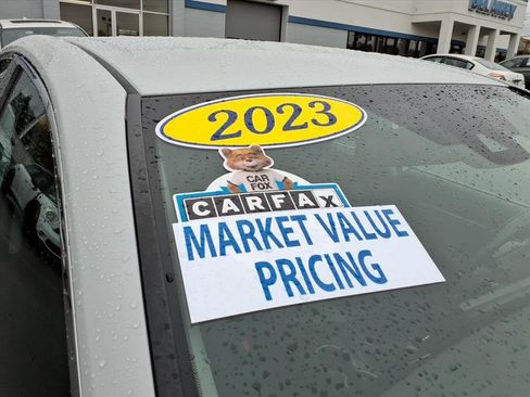 Used 2023 Toyota Camry XSE image 9