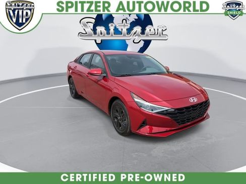 Used 2023 Hyundai Elantra SEL w/ Cargo Package FWD image 2