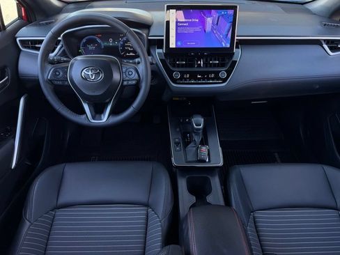 Used 2026 Toyota Corolla Cross AWD Hybrid w/ Convenience Package image 8