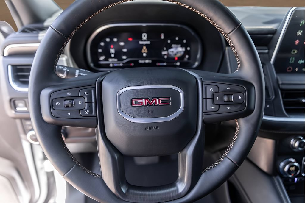 Used 2024 GMC Yukon AT4 w/ Technology Package AWD/4WD image 12