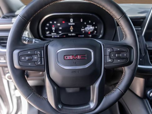 Used 2024 GMC Yukon AT4 w/ Technology Package AWD/4WD image 12
