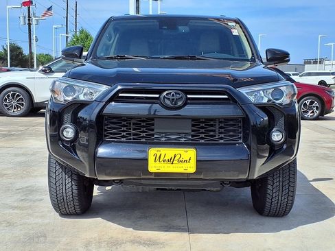 Used 2021 Toyota 4Runner SR5 Premium w/ Moonroof Package AWD/4WD image 3