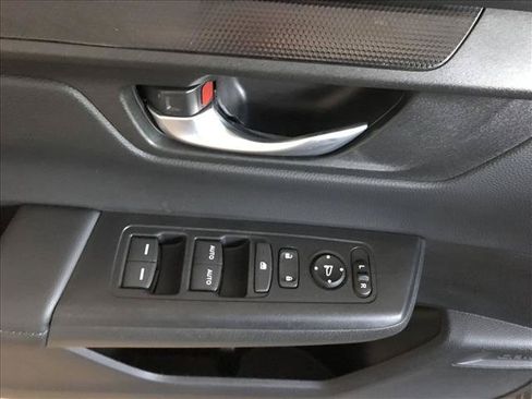 Used 2025 Honda CR-V EX image 15