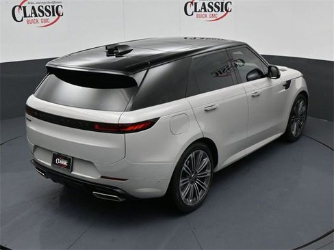 Used 2025 Land Rover Range Rover Sport Dynamic SE image 22