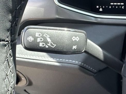New 2026 Volkswagen Taos SE FWD image 21