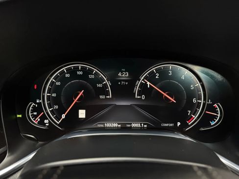 Used 2016 BMW 740i image 40