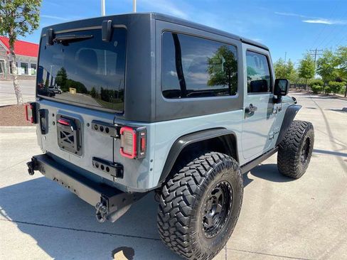 Used 2014 Jeep Wrangler Sahara w/ Dual Top Group AWD/4WD image 27