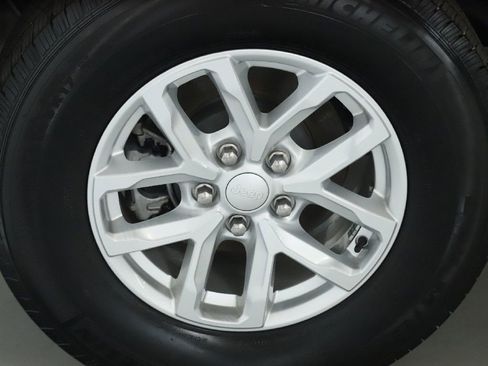 Used 2023 Jeep Wrangler Sport AWD/4WD image 12