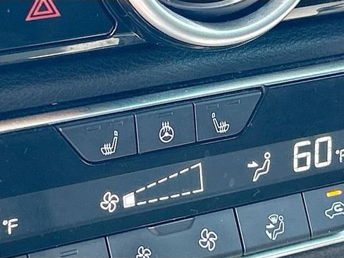 Used 2025 Nissan Sentra SV w/ All-Weather Package FWD image 16