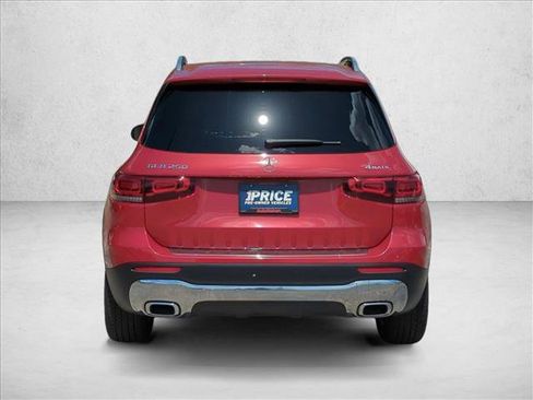Used 2021 Mercedes-Benz GLB 250 4MATIC image 7