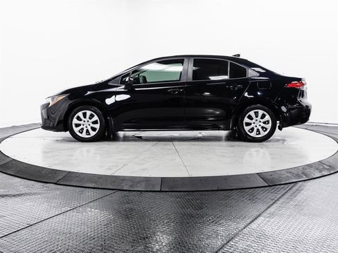 Certified 2025 Toyota Corolla LE image 7