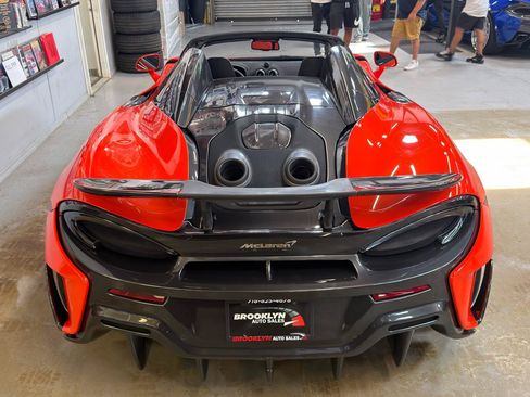 Used 2020 McLaren 600LT Spider RWD image 9